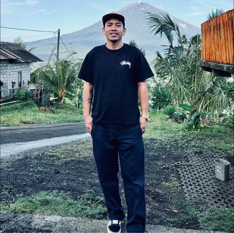 I Komang Suardika - Driver & Tour Guide